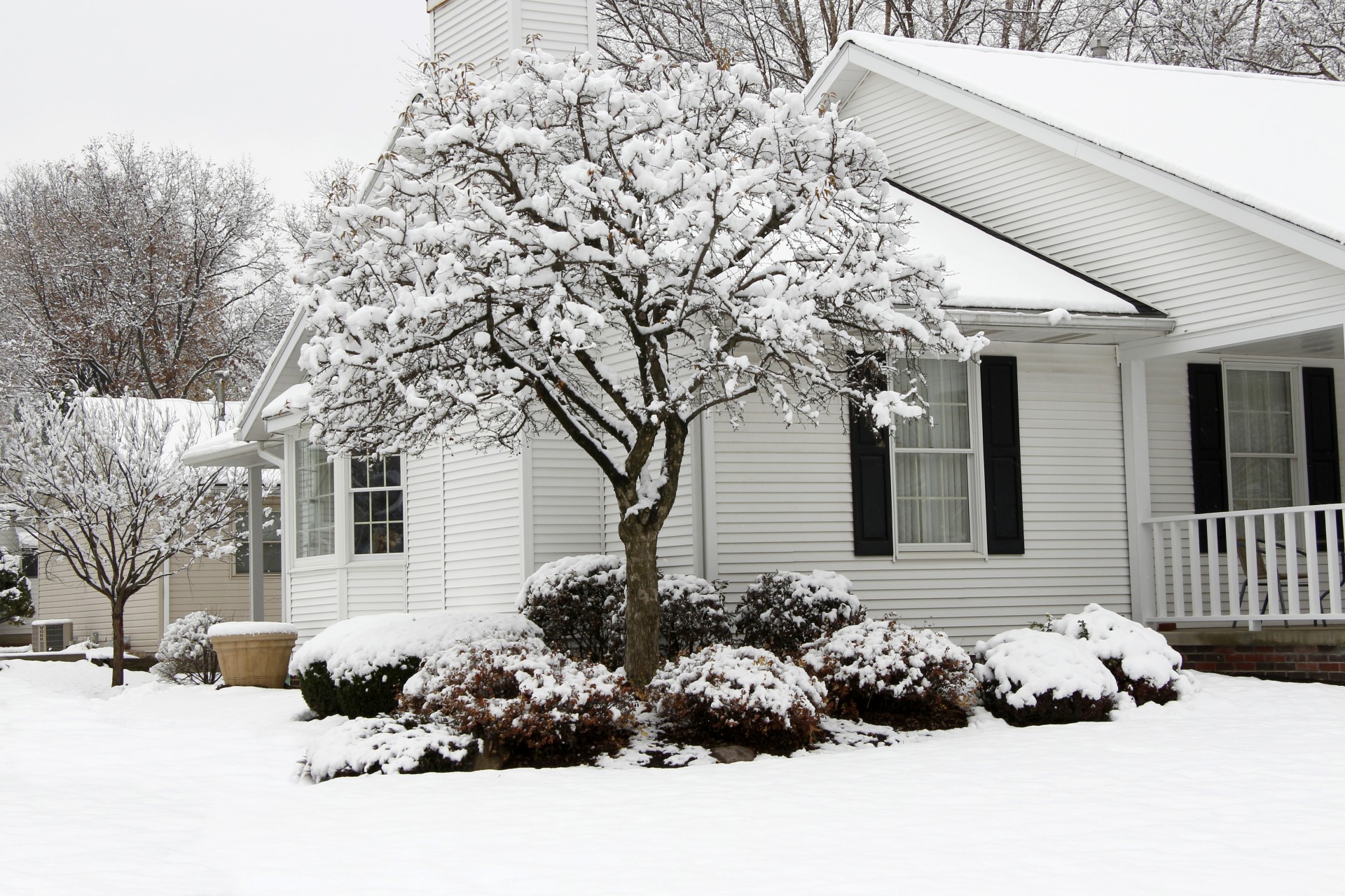 home in wintertime with snow.