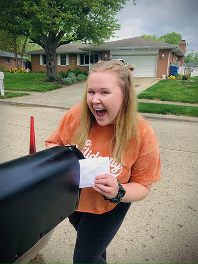 Olivia Shaul, lead teaching assistant for Professor Molter’s HTM’s Customer Relations Management class in spring 2020, not only wrote to the St. Mary residents but painted miniature canvases she would add to the correspondence.