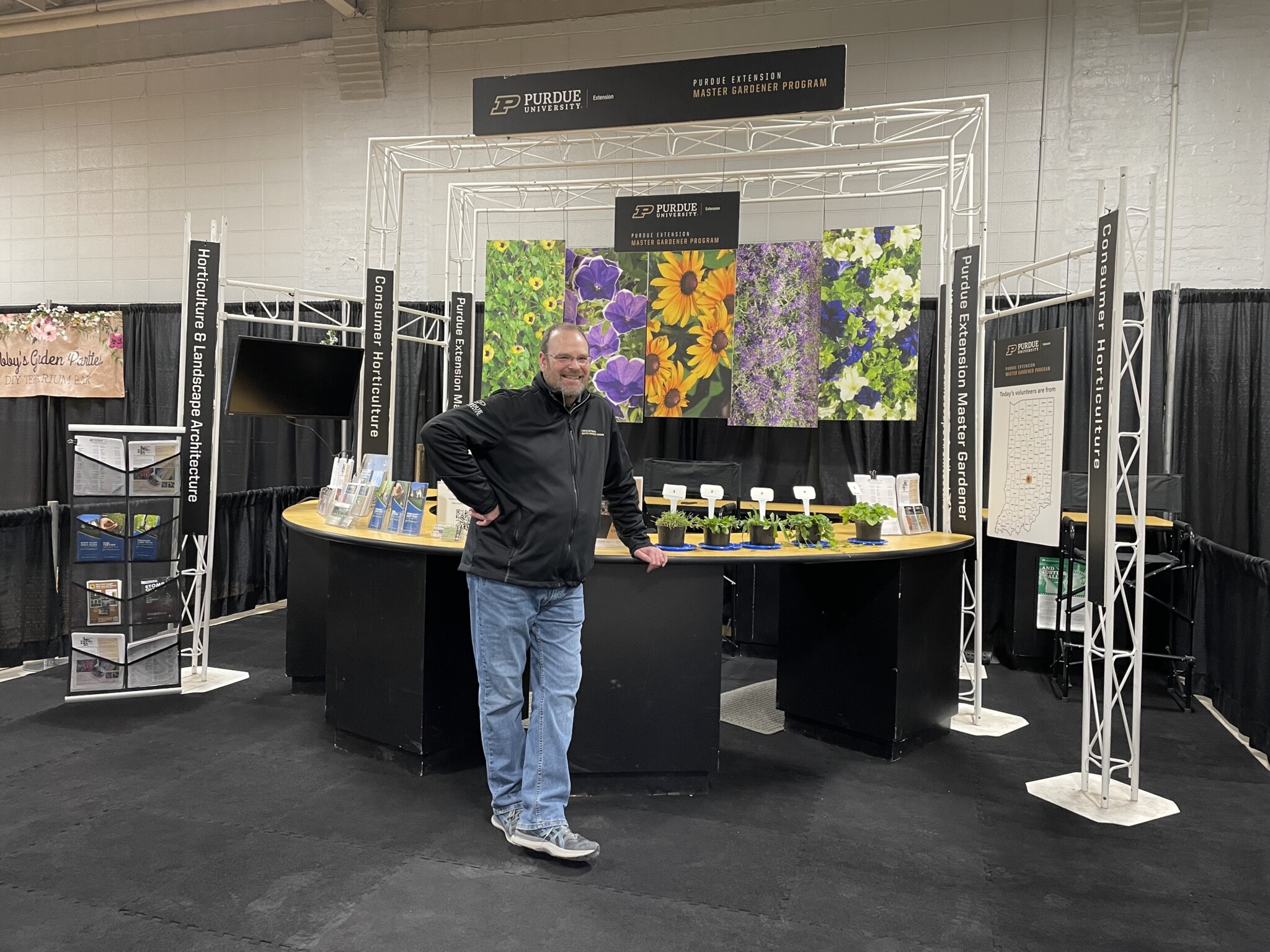 Purdue Extension Master Gardener Plant Info To Go Booth At The Indiana Flower And Patio Show