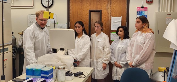 BYTES LC students visiting one of the research labs 