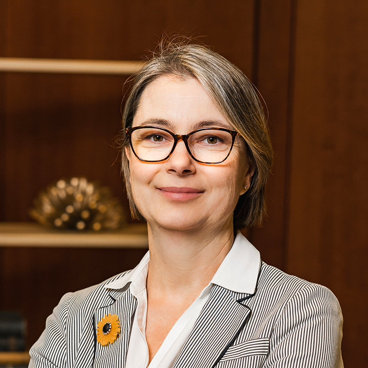 Cristina Farmus