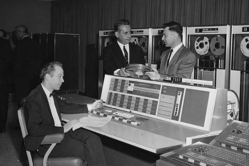 Purdue dedicates its new IBM 7090 digital computer in 1963