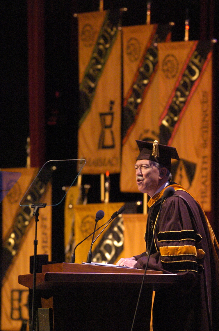 commencement05-jischke4