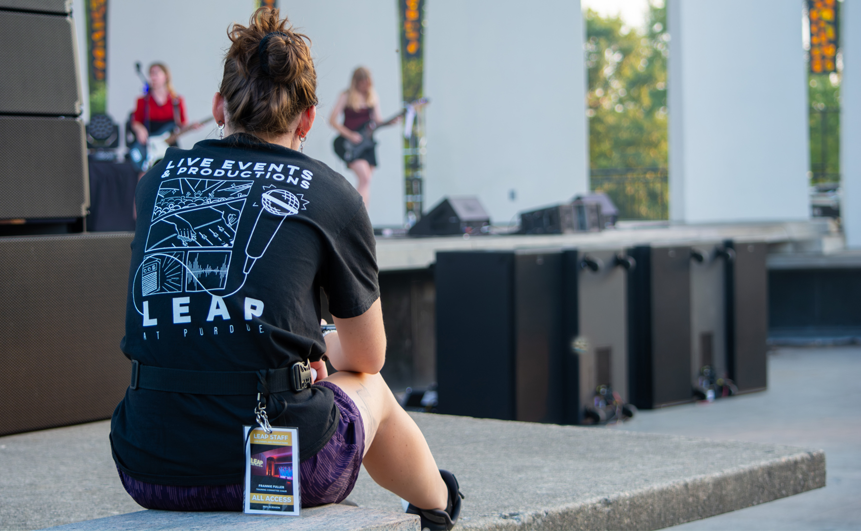 A photo of the staff event leader watching the show 