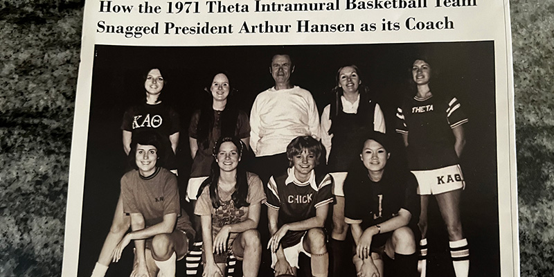 Black-and-white photo of the 1971 Kappa Alpha Theta intramural basketball team at Purdue, including Ellie Wang and President Arthur Hansen, who served as the team’s coach.