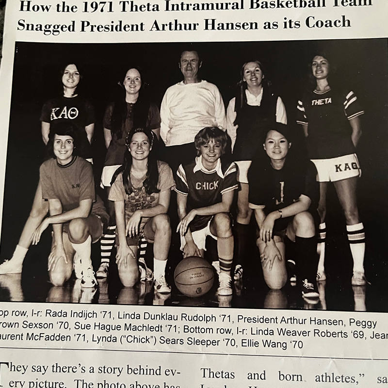 Black-and-white photo of the 1971 Kappa Alpha Theta intramural basketball team at Purdue, including Ellie Wang and President Arthur Hansen, who served as the team’s coach.